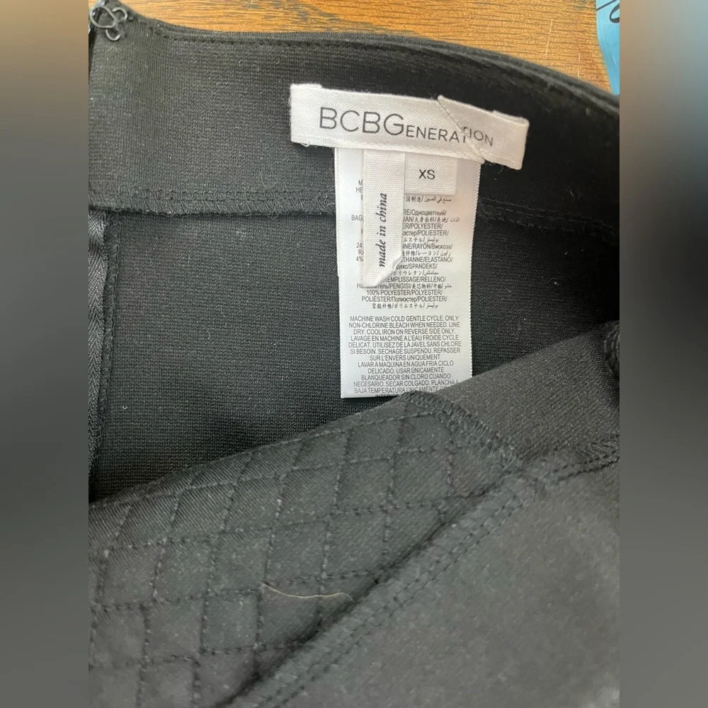 BCBGeneration Women's Black Knit Stretch mini skirt Sz. XS NWOT - Picture 5 of 7